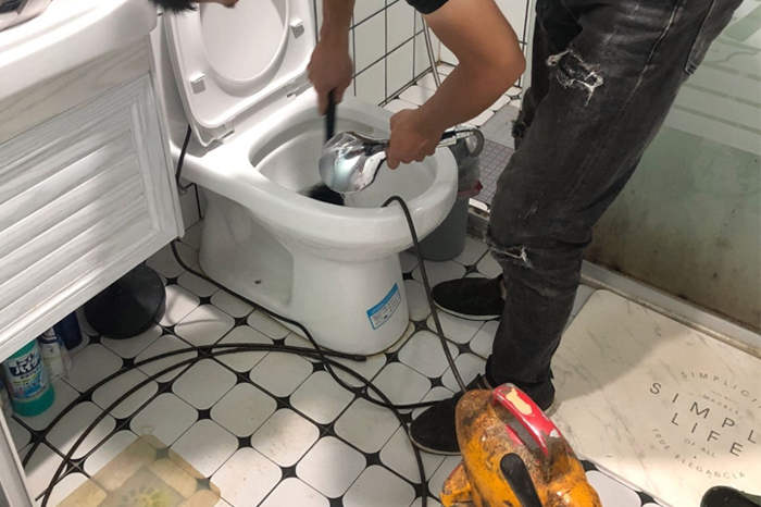 竞秀疏通下水道